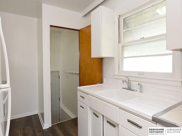 8029 Main Street, Ralston, NE 68127