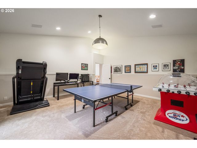 250 W ST JAMES Pl, Longview, WA 98632