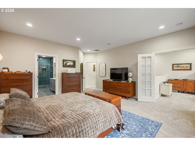 250 W ST JAMES Pl, Longview, WA 98632