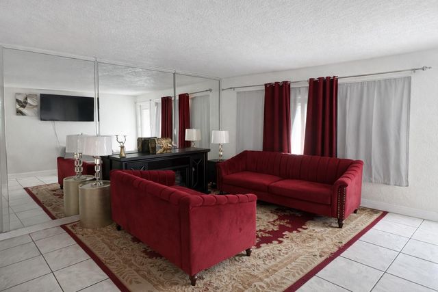 1420 NE 32nd Street, Pompano Beach, FL 33064