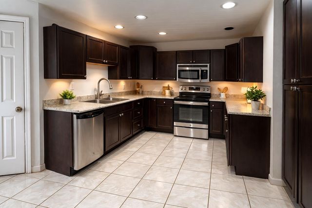 1420 NE 32nd Street, Pompano Beach, FL 33064