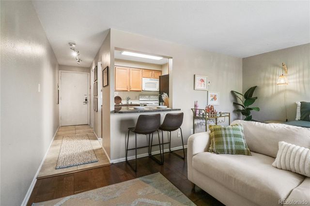 1270 N Marion Street 406, Denver, CO 80218