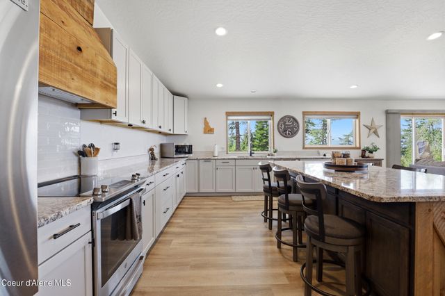 20781 N Corbin Hill RD, Hayden, ID 83835