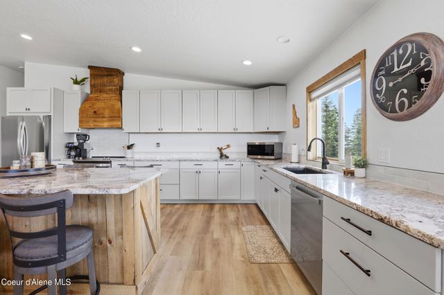 20781 N Corbin Hill RD, Hayden, ID 83835