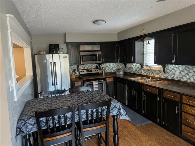 308 SW MOORE Place, Blue Springs, MO 64015