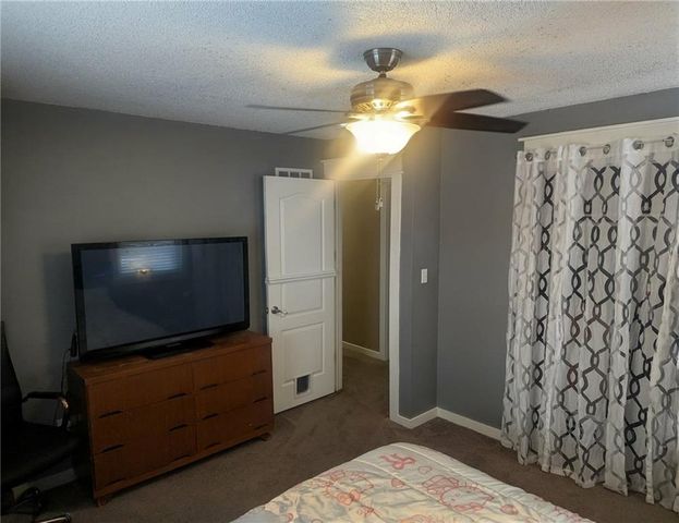 308 SW MOORE Place, Blue Springs, MO 64015