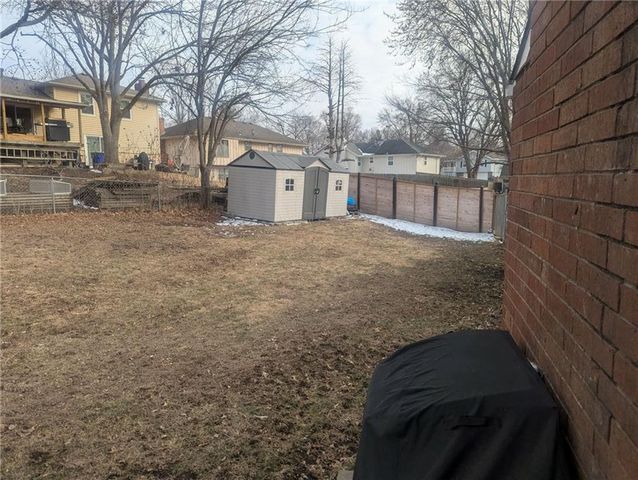 308 SW MOORE Place, Blue Springs, MO 64015