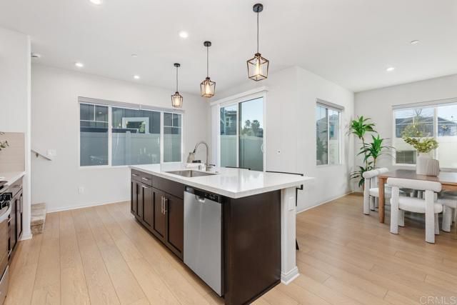 1505 Wingwood Lane, Vista, CA 92083