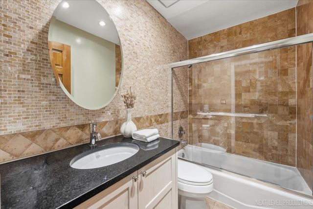6036 Mill Bridge Lane, Lisle, IL 60532