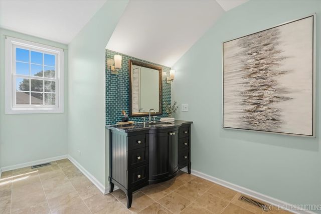 6036 Mill Bridge Lane, Lisle, IL 60532