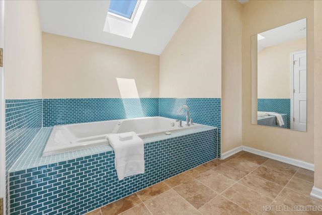 6036 Mill Bridge Lane, Lisle, IL 60532