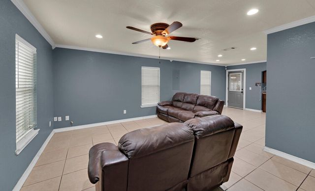 1410 W 3rd Street, Clifton, TX 76634