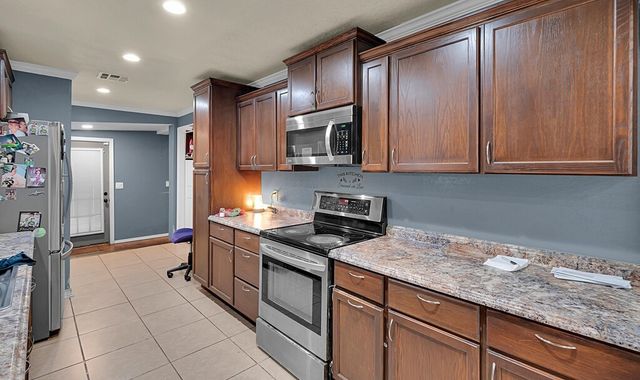 1410 W 3rd Street, Clifton, TX 76634