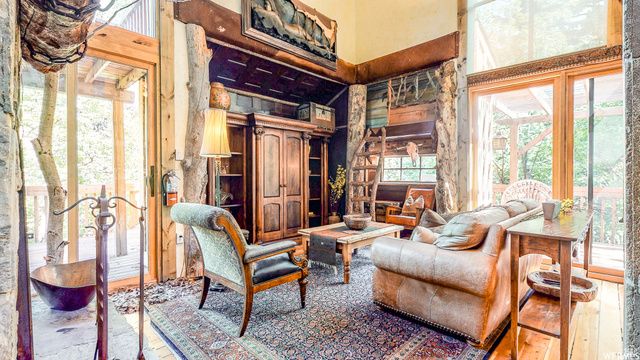8928 N TIMPHAVEN RD, Sundance, UT 84604