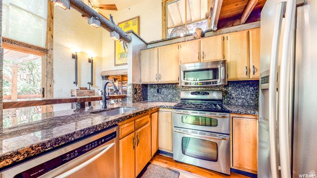 8928 N TIMPHAVEN RD, Sundance, UT 84604