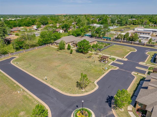 9234 Elaine Drive, Midwest City, OK 73130