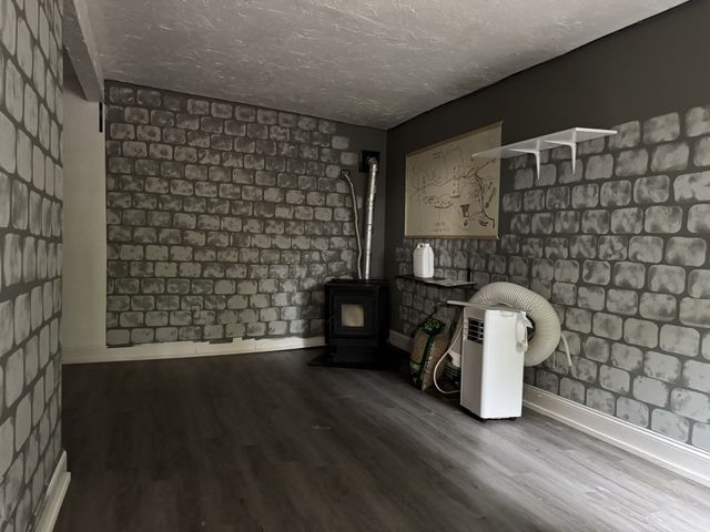 64 Mayland St, Fitchburg, MA 01420