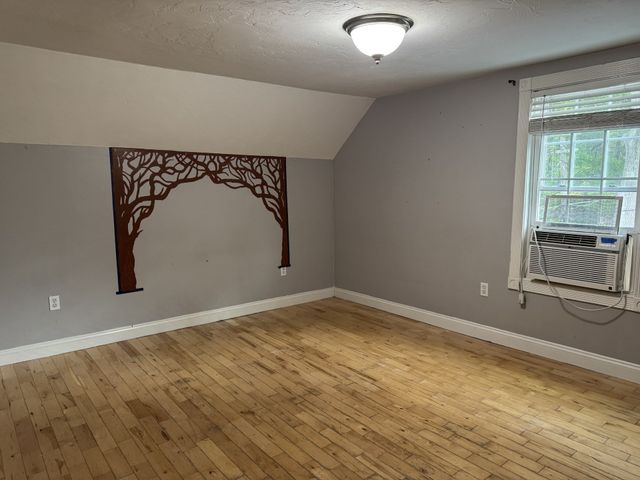 64 Mayland St, Fitchburg, MA 01420