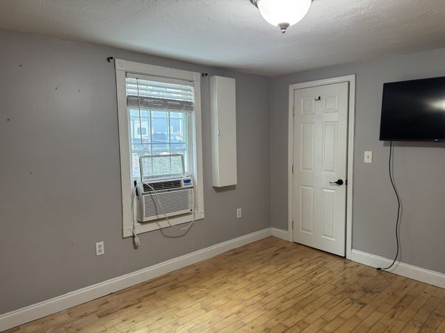 64 Mayland St, Fitchburg, MA 01420