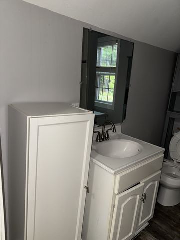 64 Mayland St, Fitchburg, MA 01420