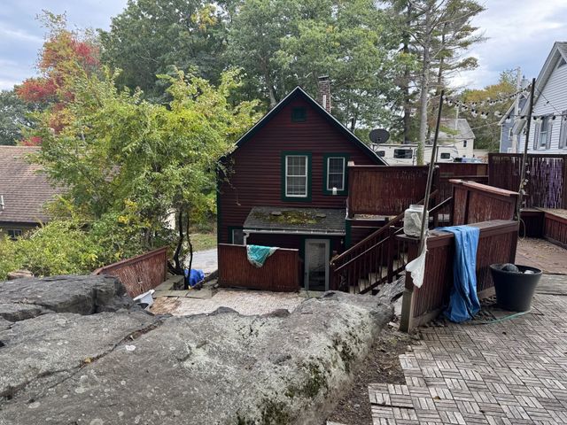 64 Mayland St, Fitchburg, MA 01420
