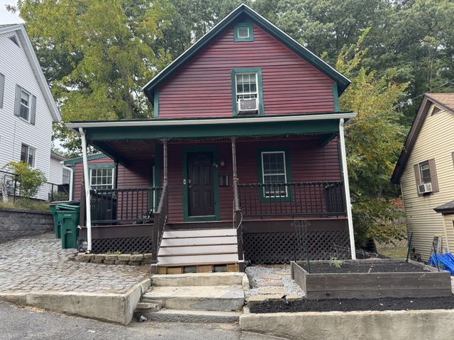 64 Mayland St, Fitchburg, MA 01420