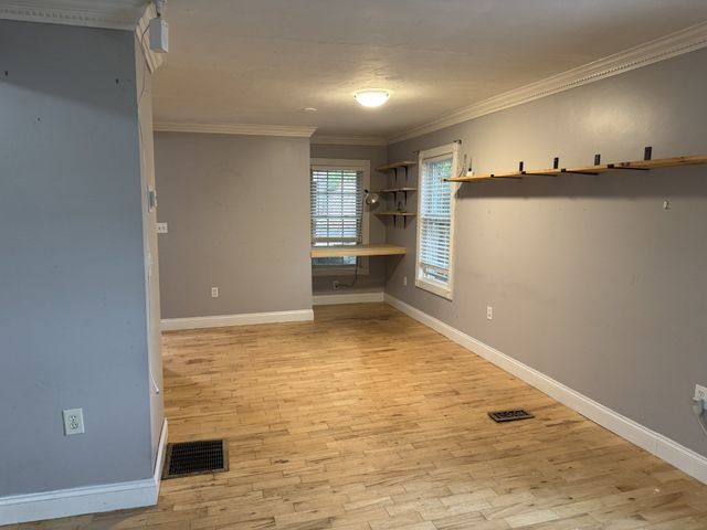 64 Mayland St, Fitchburg, MA 01420