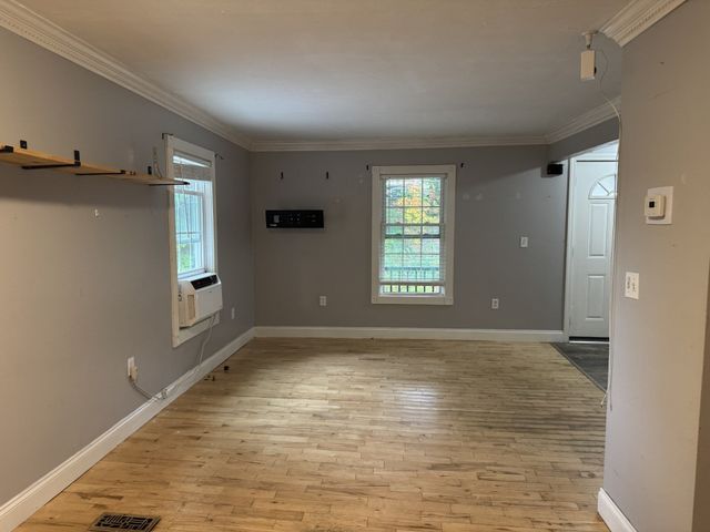 64 Mayland St, Fitchburg, MA 01420