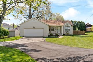 3008 Mount Pleasant Street NW, North Canton, OH 44720