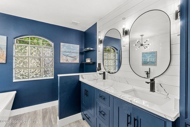 1099 Meadowbrook Road NE, Palm Bay, FL 32905