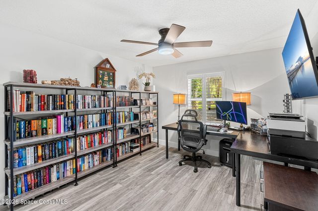 1099 Meadowbrook Road NE, Palm Bay, FL 32905