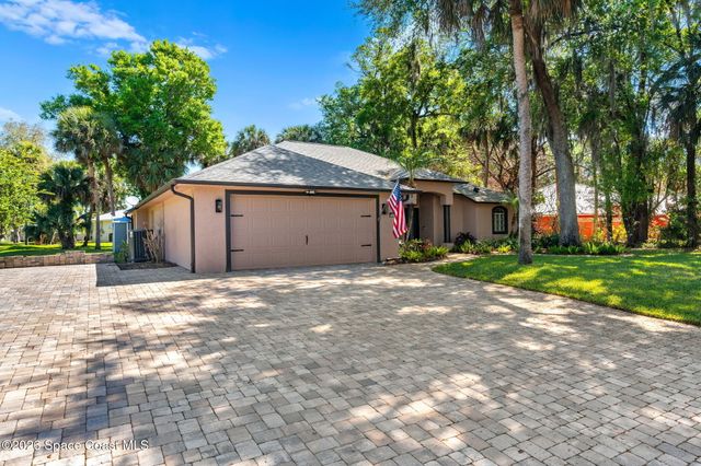 1099 Meadowbrook Road NE, Palm Bay, FL 32905