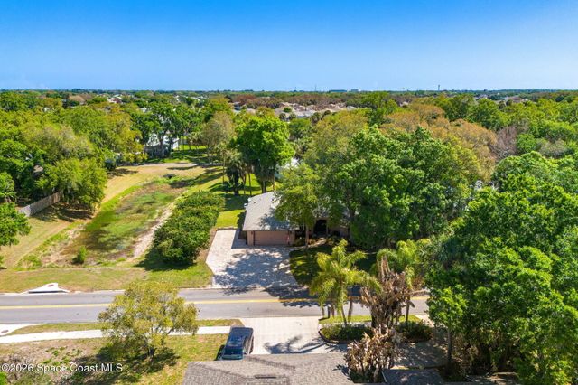 1099 Meadowbrook Road NE, Palm Bay, FL 32905