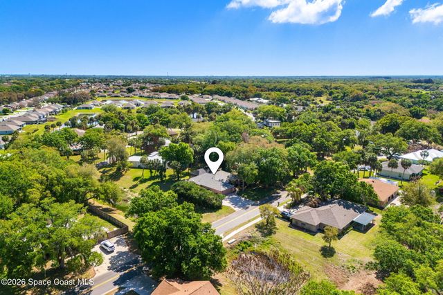 1099 Meadowbrook Road NE, Palm Bay, FL 32905