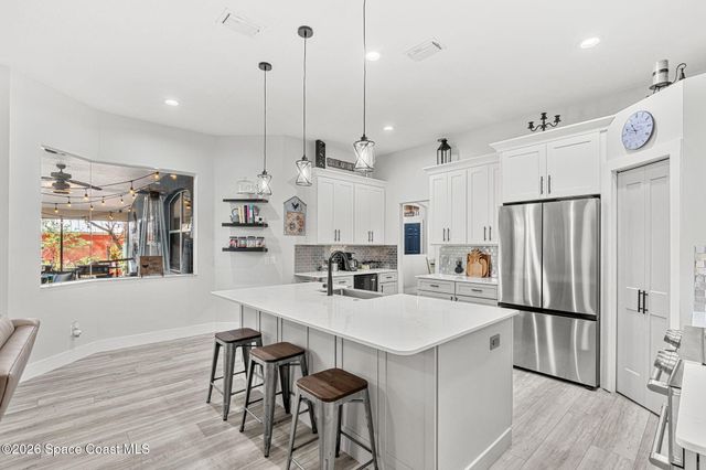 1099 Meadowbrook Road NE, Palm Bay, FL 32905