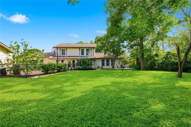 3613 Sunnybrook Lane, Bryan, TX 77802
