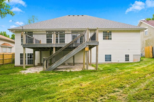 395 S Yellowwood Drive, Springfield, MO 65809
