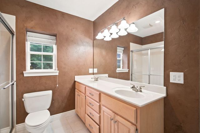 395 S Yellowwood Drive, Springfield, MO 65809