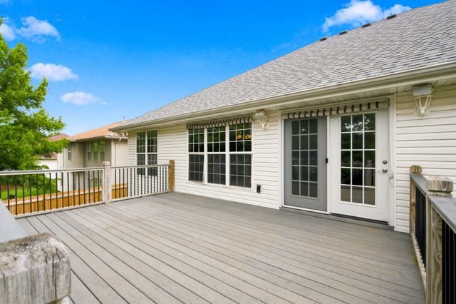 395 S Yellowwood Drive, Springfield, MO 65809