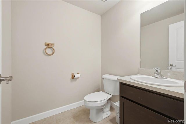 1114 Wales Drive, Orion Charter Township, MI 48359