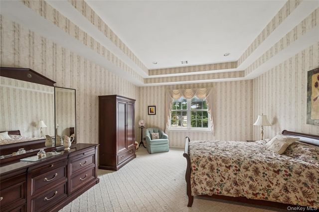 652 Balfour Place, Melville, NY 11747