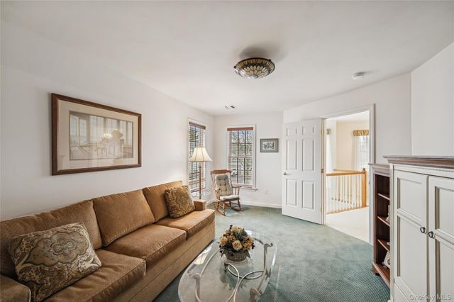 652 Balfour Place, Melville, NY 11747