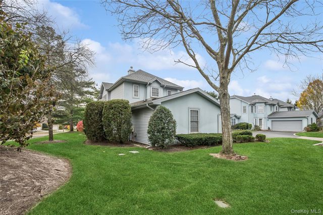 652 Balfour Place, Melville, NY 11747