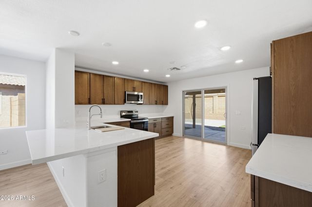 15206 W EVENING STAR Trail, Surprise, AZ 85374