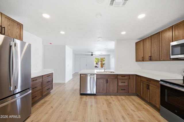 15206 W EVENING STAR Trail, Surprise, AZ 85374