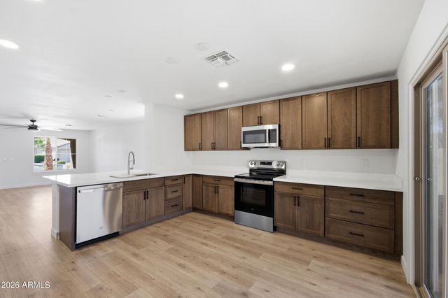 15206 W EVENING STAR Trail, Surprise, AZ 85374