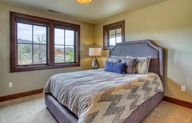 15905 SW Wooden Trestle Court, Powell Butte, OR 97753