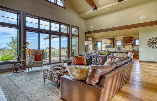 15905 SW Wooden Trestle Court, Powell Butte, OR 97753