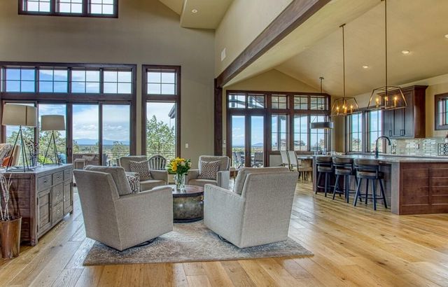 15905 SW Wooden Trestle Court, Powell Butte, OR 97753