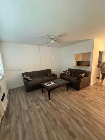 118 E Salisbury E 118, West Palm Beach, FL 33417